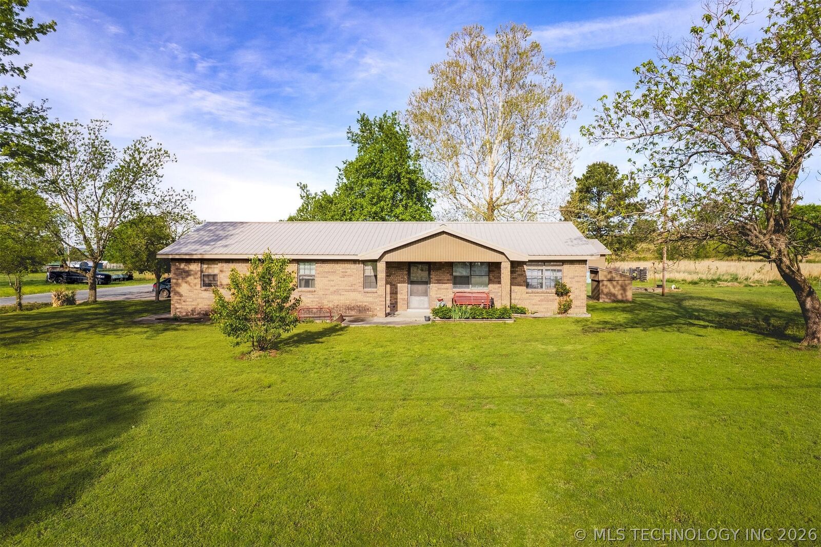 Property Photo:  1002 N Hoyt Street  OK 74552 