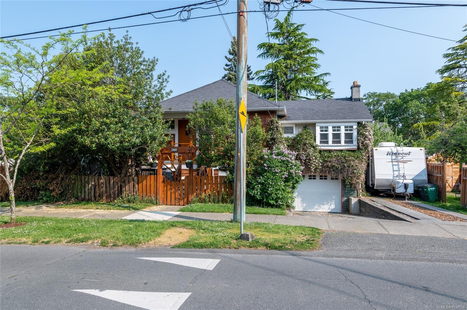 Property Photo:  938 Ambassador Ave  BC V8X 3N1 
