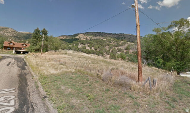 Property Photo:  1045 E 525 N  UT 84050 