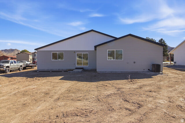 Property Photo:  376 S Maple Dr  UT 84654 