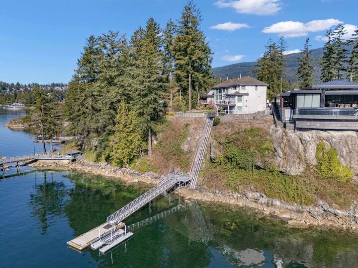 Property Photo: 242 Turtlehead Road BC V3H 4P2