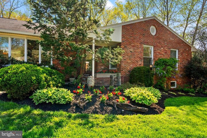 Property Photo: 9025 Charles Augustine Drive VA 22308