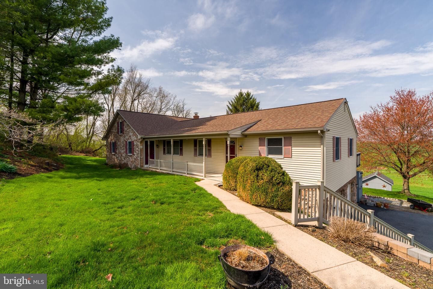 Property Photo:  499 Windy Tor Road  PA 17505 