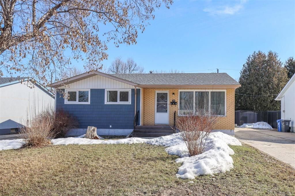 Property Photo:  18 St Pierre Street  MB R3V 1J4 