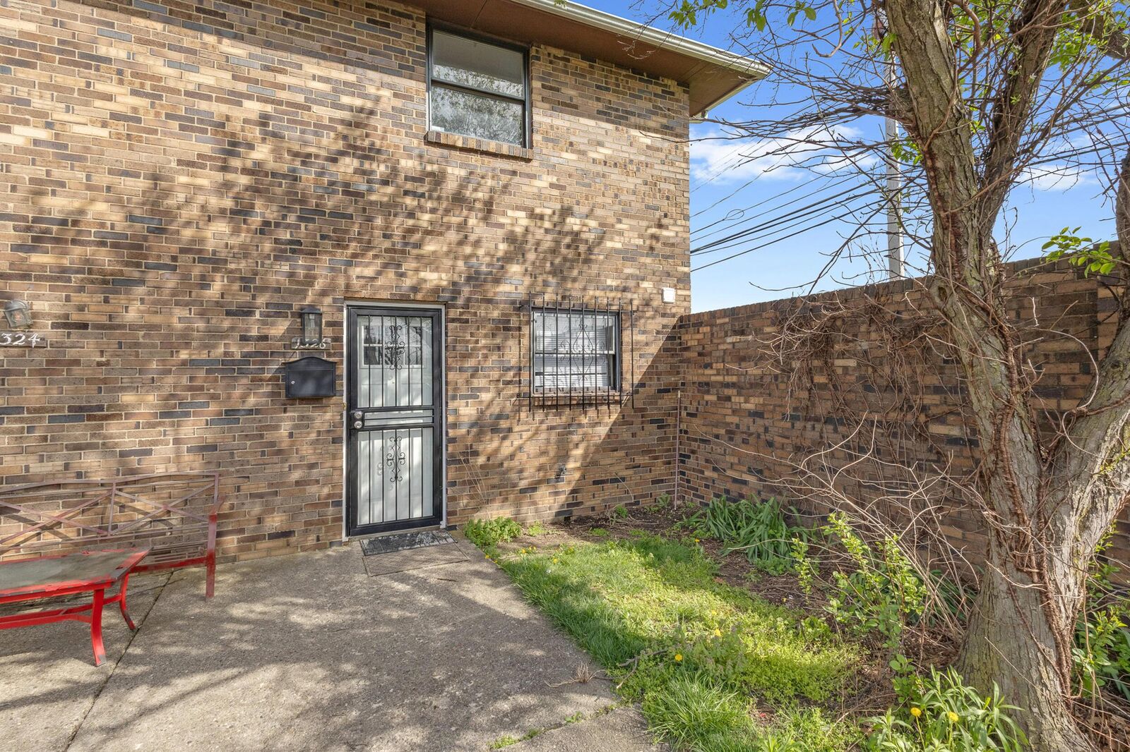 Property Photo:  1326 Woodbrook Lane  OH 43223 