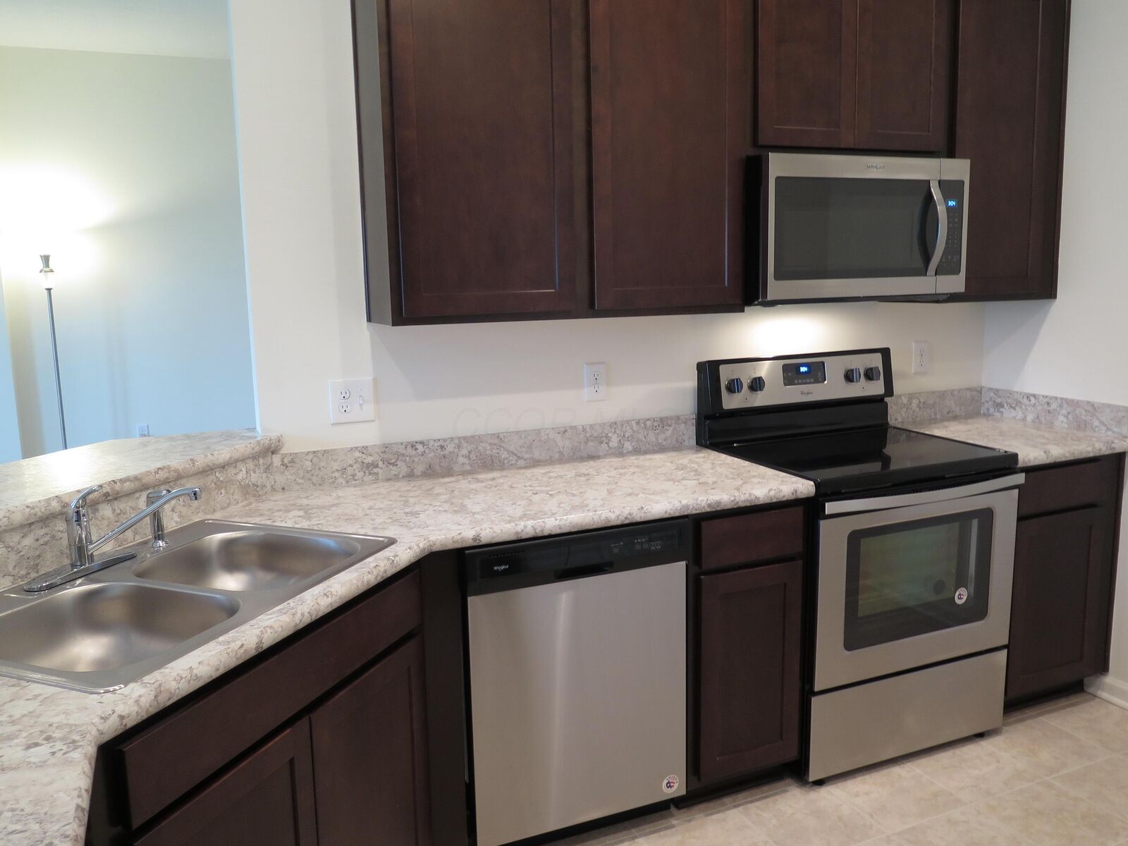 Property Photo:  541 Wintergreen Way  OH 43035 