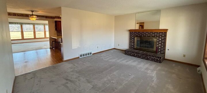 Property Photo:  176 New Home NE Drive  OH 43055 