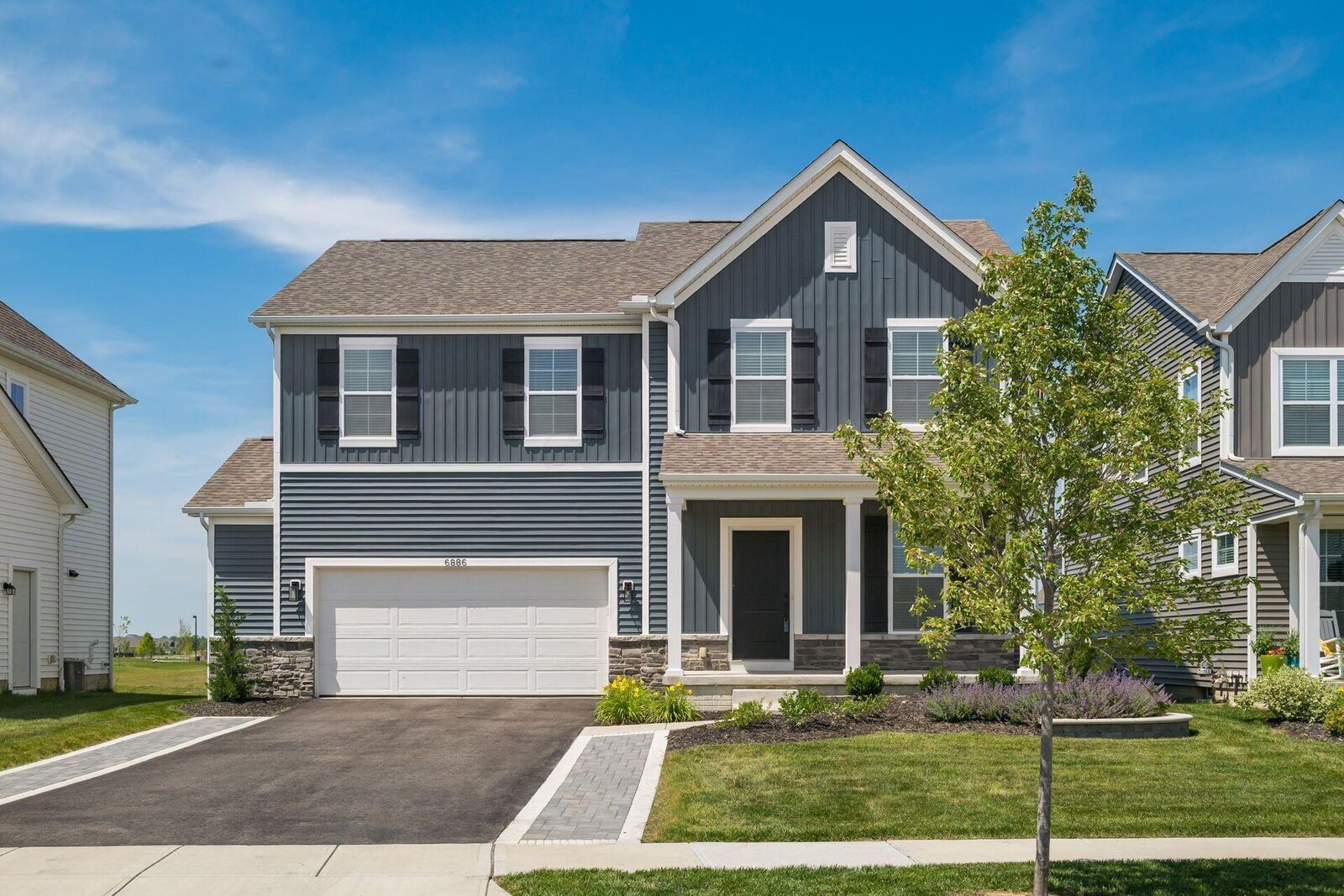 Property Photo: 6886 Gelderland Drive OH 43026