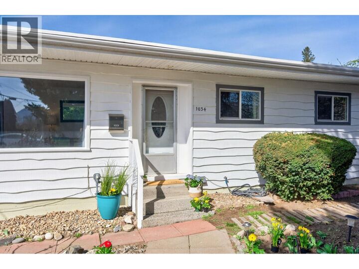 1034 Laroque Street — photo 1