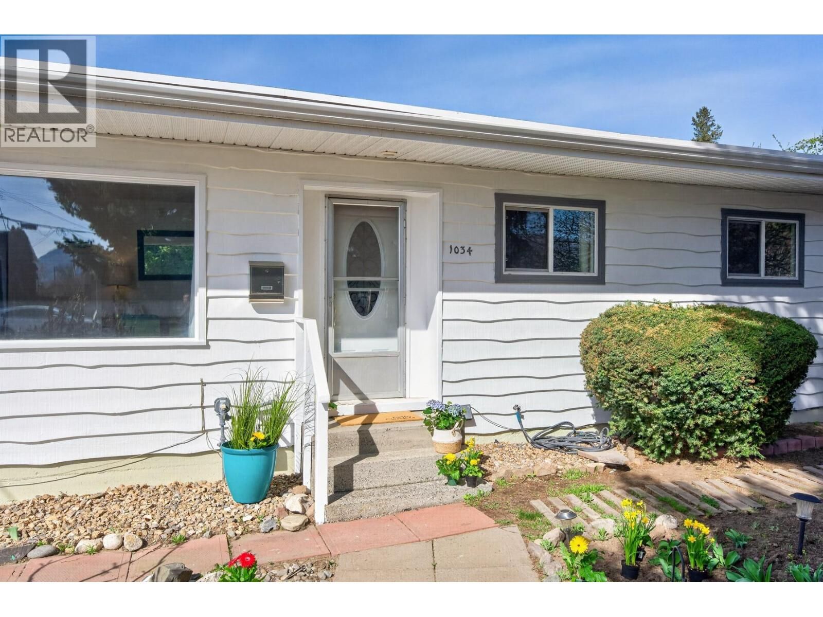 Property Photo: 1034 Laroque Street BC V2B 5L5