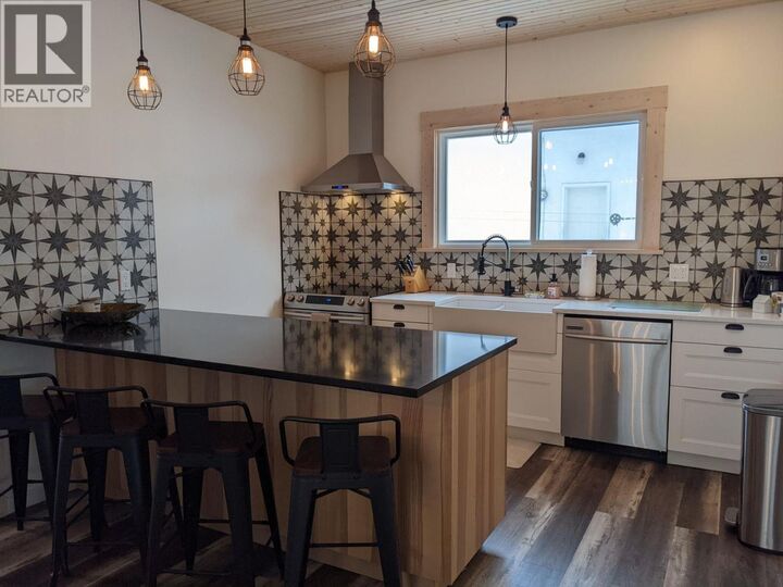 Property Photo: 309 Third Street East BC V0E 2S0