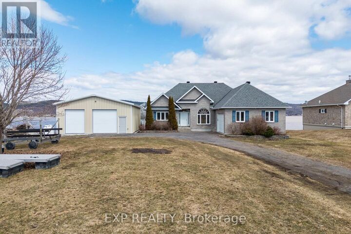 Property Photo:  15 Rue Haute Rive Street  ON K0B 1J0 