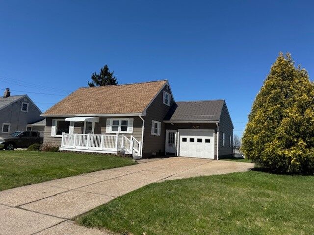 Property Photo:  2520 E 43rd Street  PA 16510 