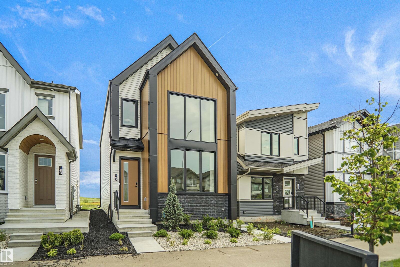 Property Photo: 67 Sienna Boulevard AB T8L 0W3