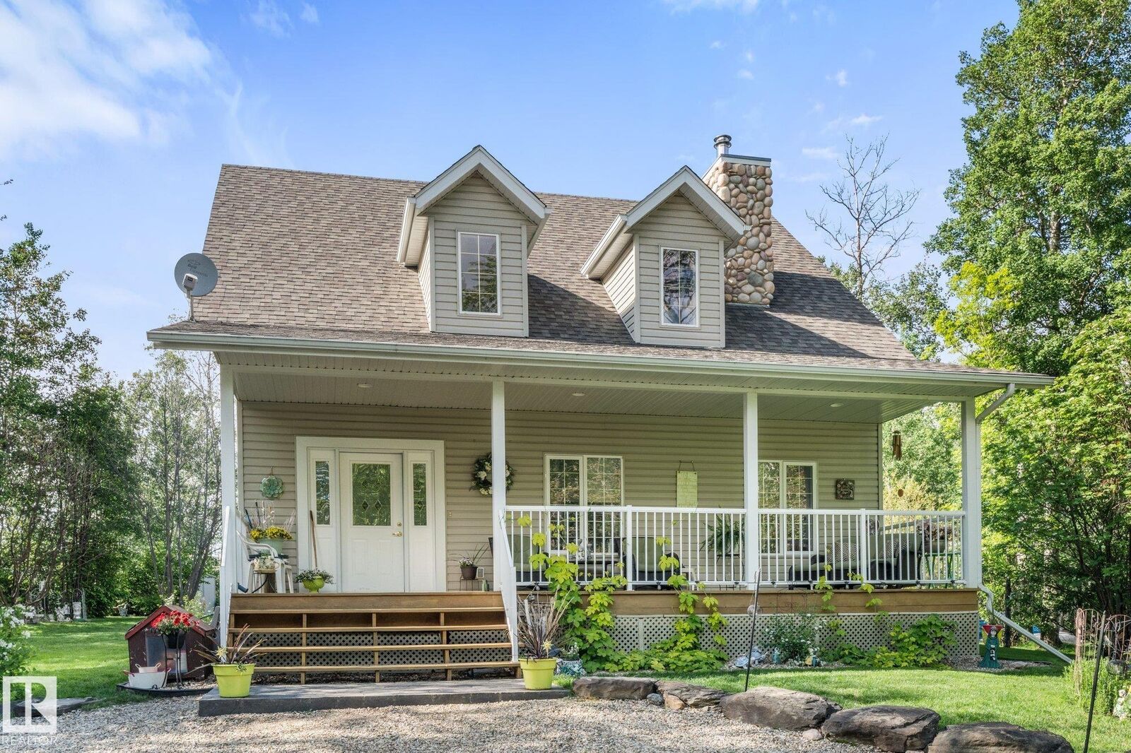 Property Photo: 48057 Rge Rd 272 460 AB T0C 2C0