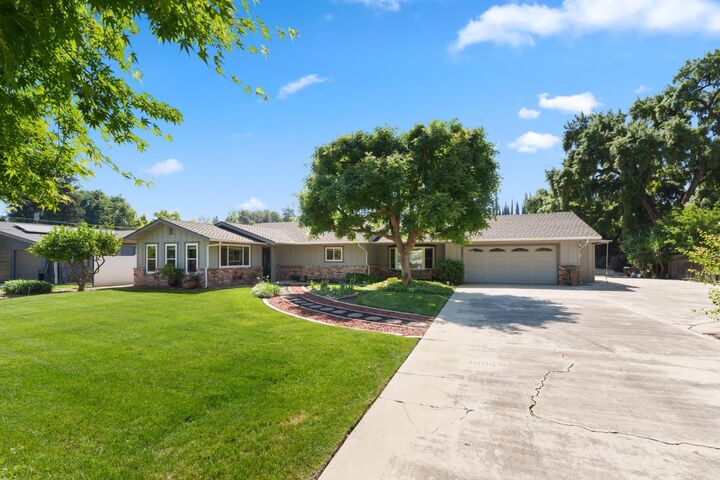 Property Photo:  232 Trout Lake Drive  CA 93657 