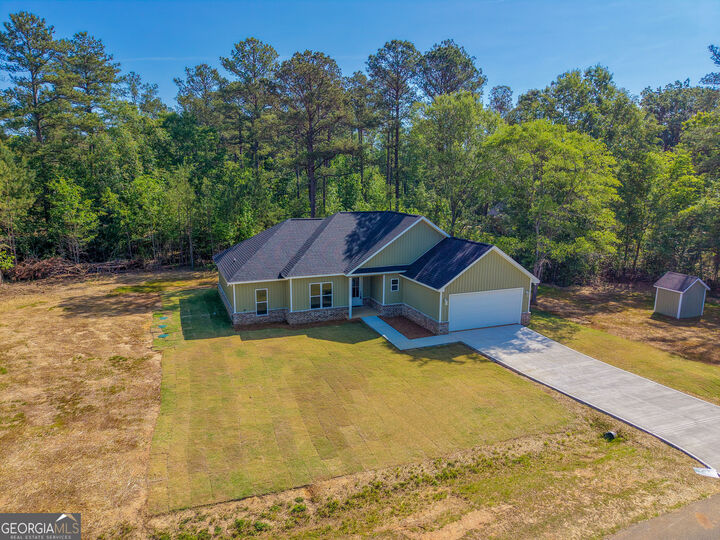 Property Photo: 711 Flanders Court GA 31021