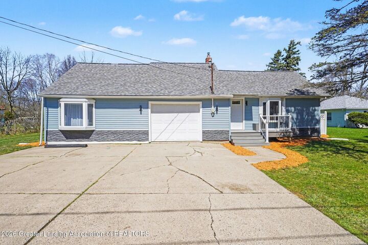 Property Photo:  2328 Haslett Road  MI 48823 