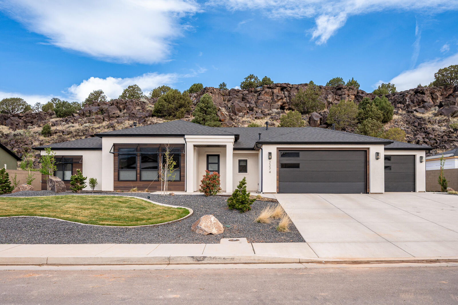 Property Photo:  2274 S Canyon Cir  UT 84720 