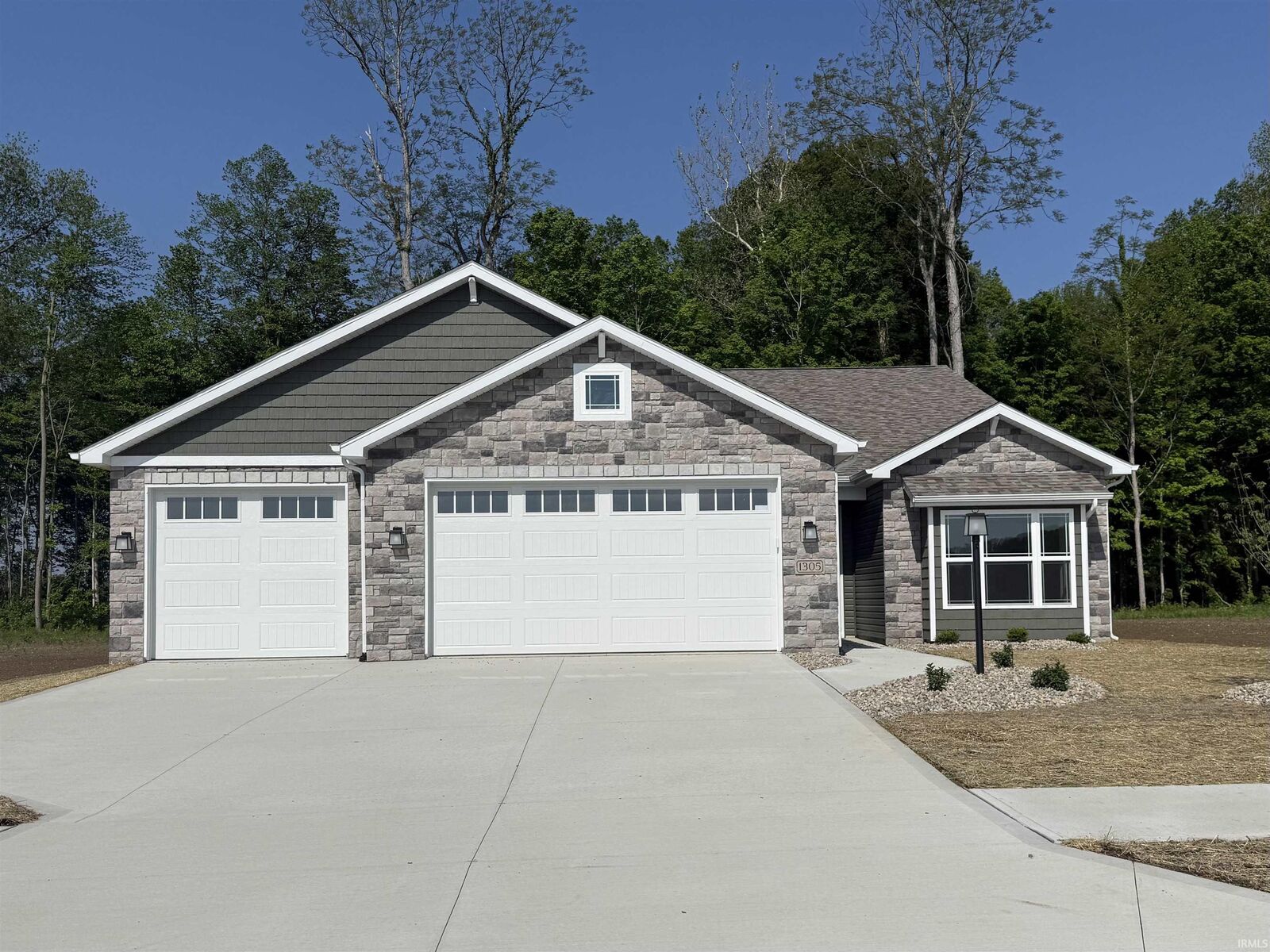 Property Photo:  1305 Montura Cove  IN 46815 