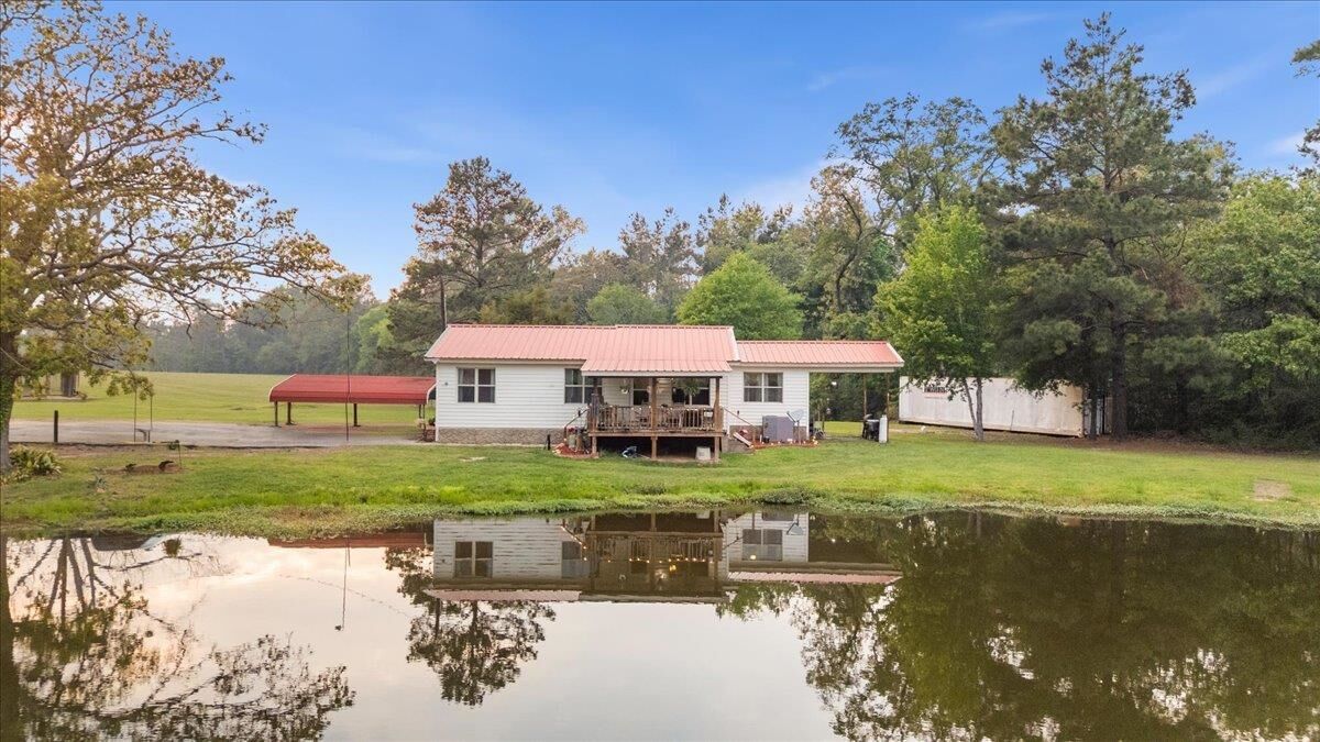 Property Photo: 2051 US Hwy 59 N TX 75974