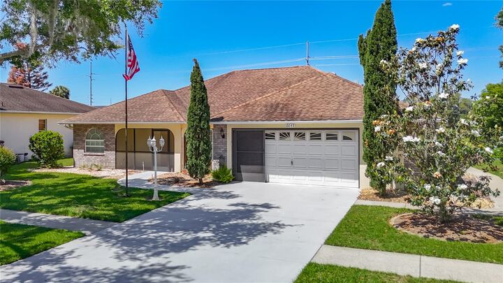 Property Photo: 6645 Northlake Drive FL 33542