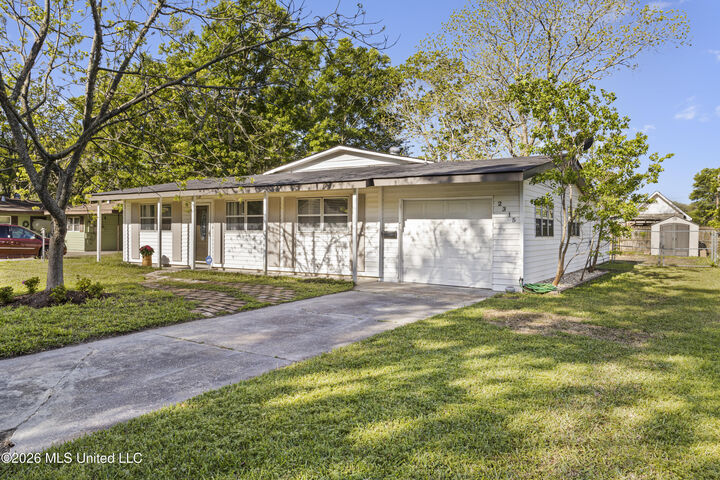 Property Photo:  2315 Meadowbrook Street  MS 39567 