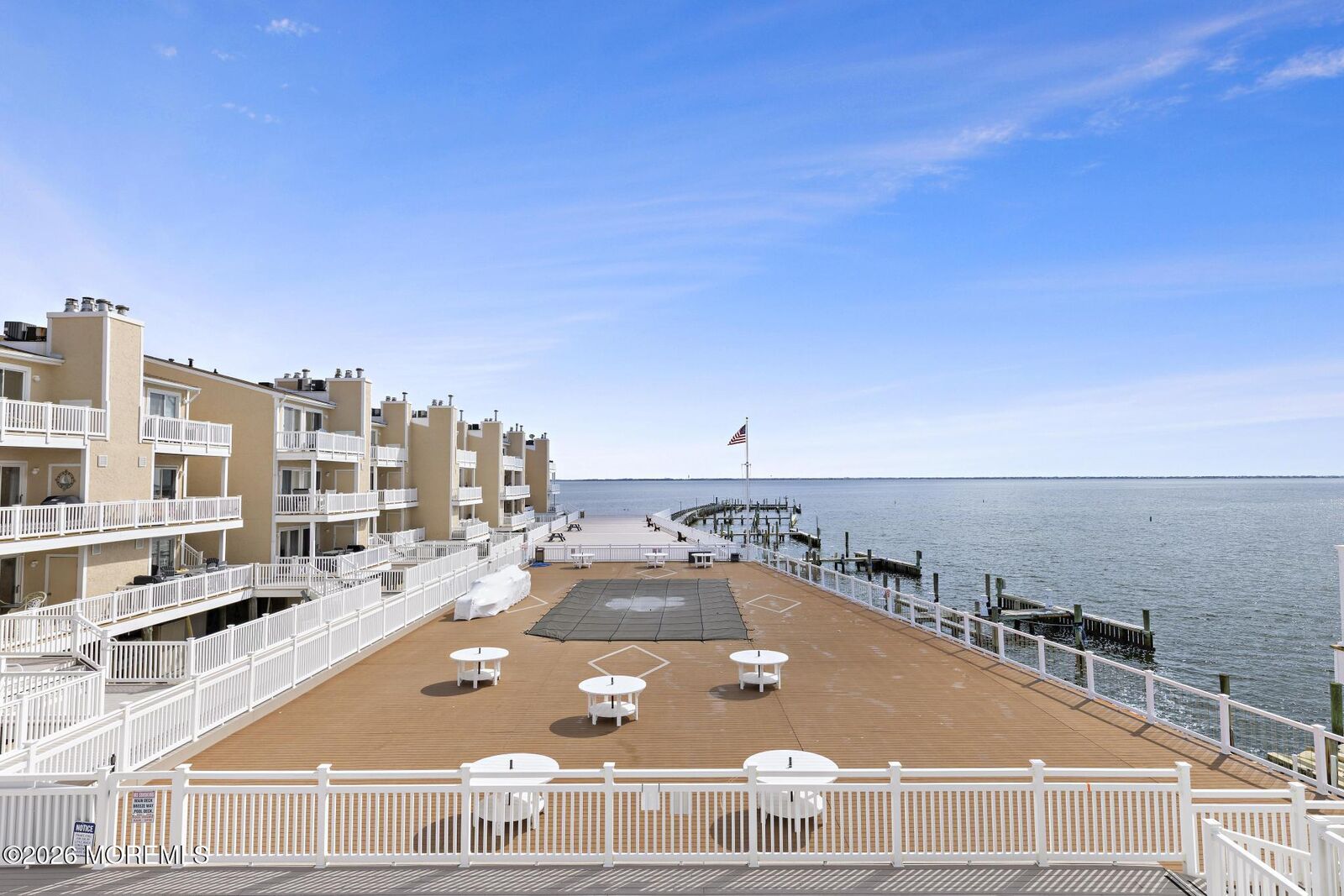 Property Photo:  401 Bay Shore Drive  NJ 08005 