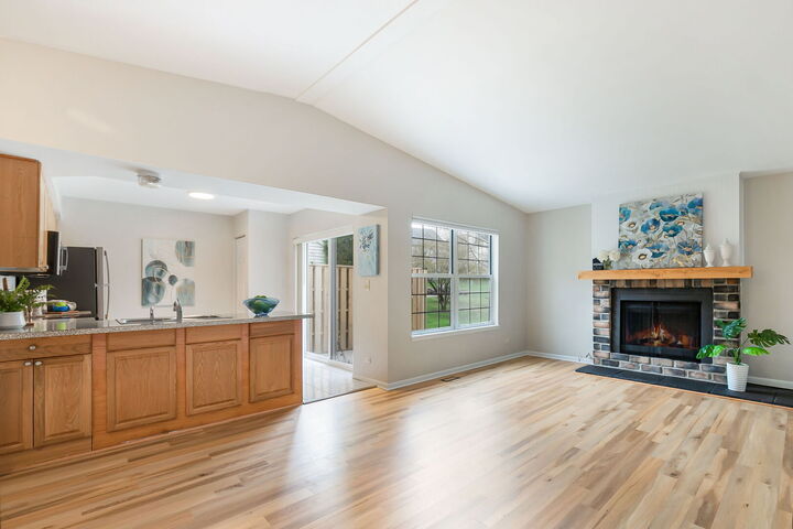 Property Photo:  932 Chase Court  IL 60031 