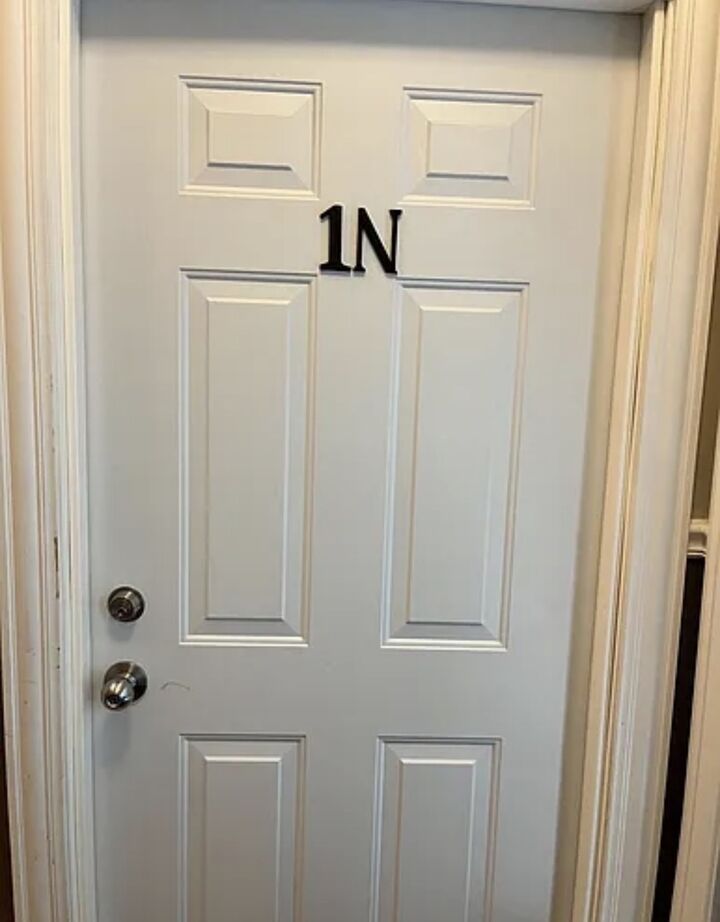 Property Photo: 2310 W Grand Avenue 1N IL 60612