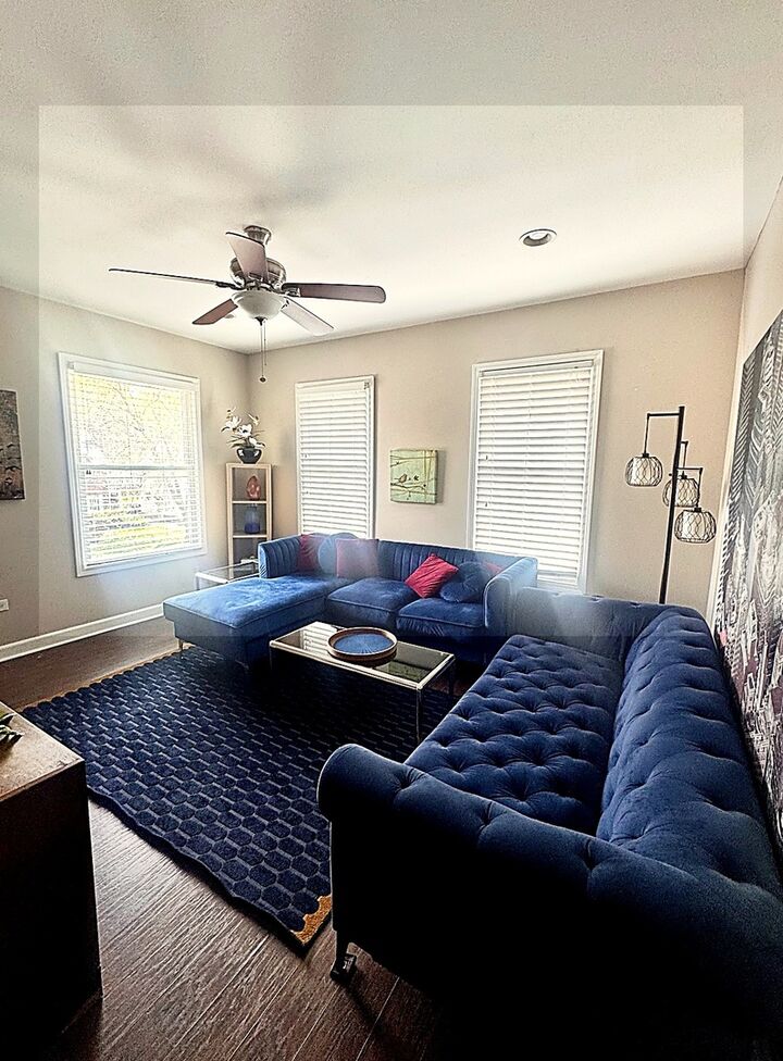 Property Photo:  209 S Commonwealth Avenue  IL 60506 