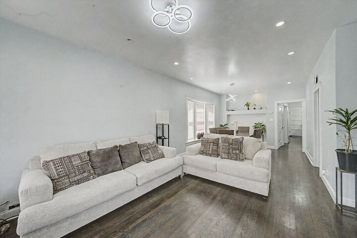 Property Photo:  2212 S 58th Court  IL 60804 