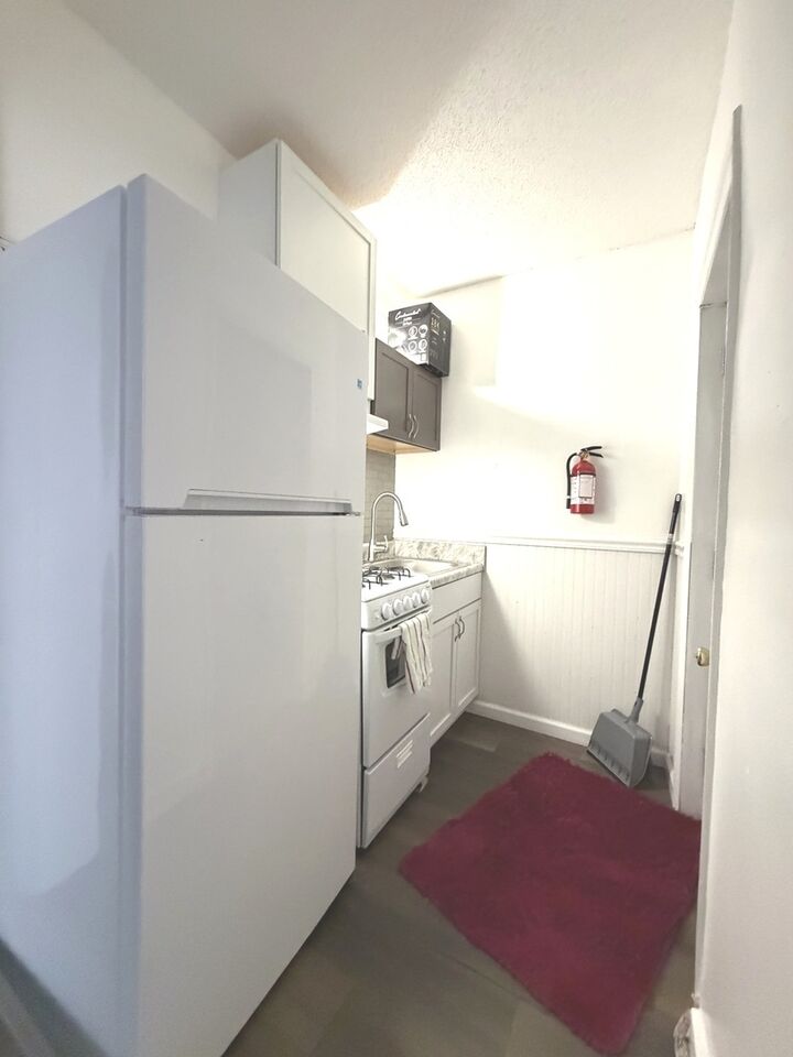 Property Photo:  1335 E 9th Street  IA 52803 