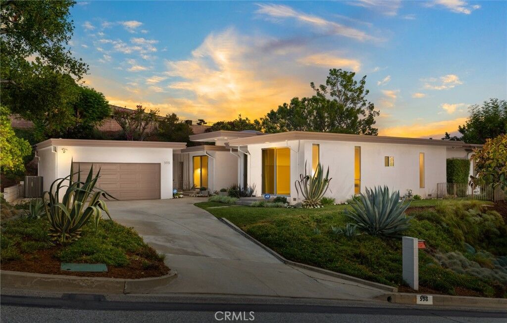 Property Photo: 598 Camillo Road CA 91024