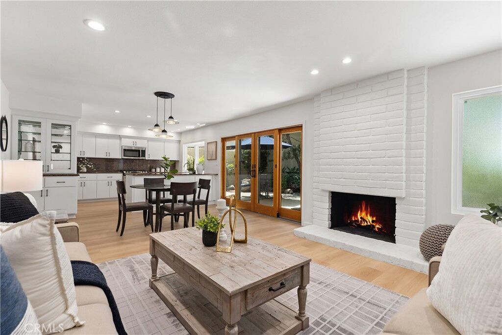 Property Photo: 19 Whitewood CA 92612