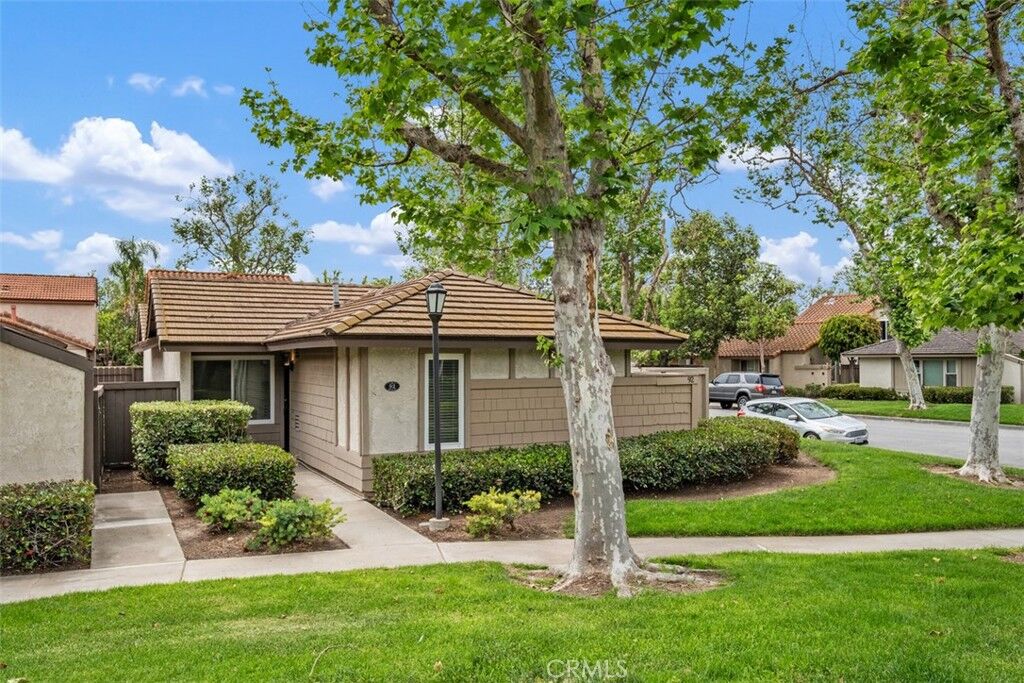 Property Photo: 92 Orchard CA 92618