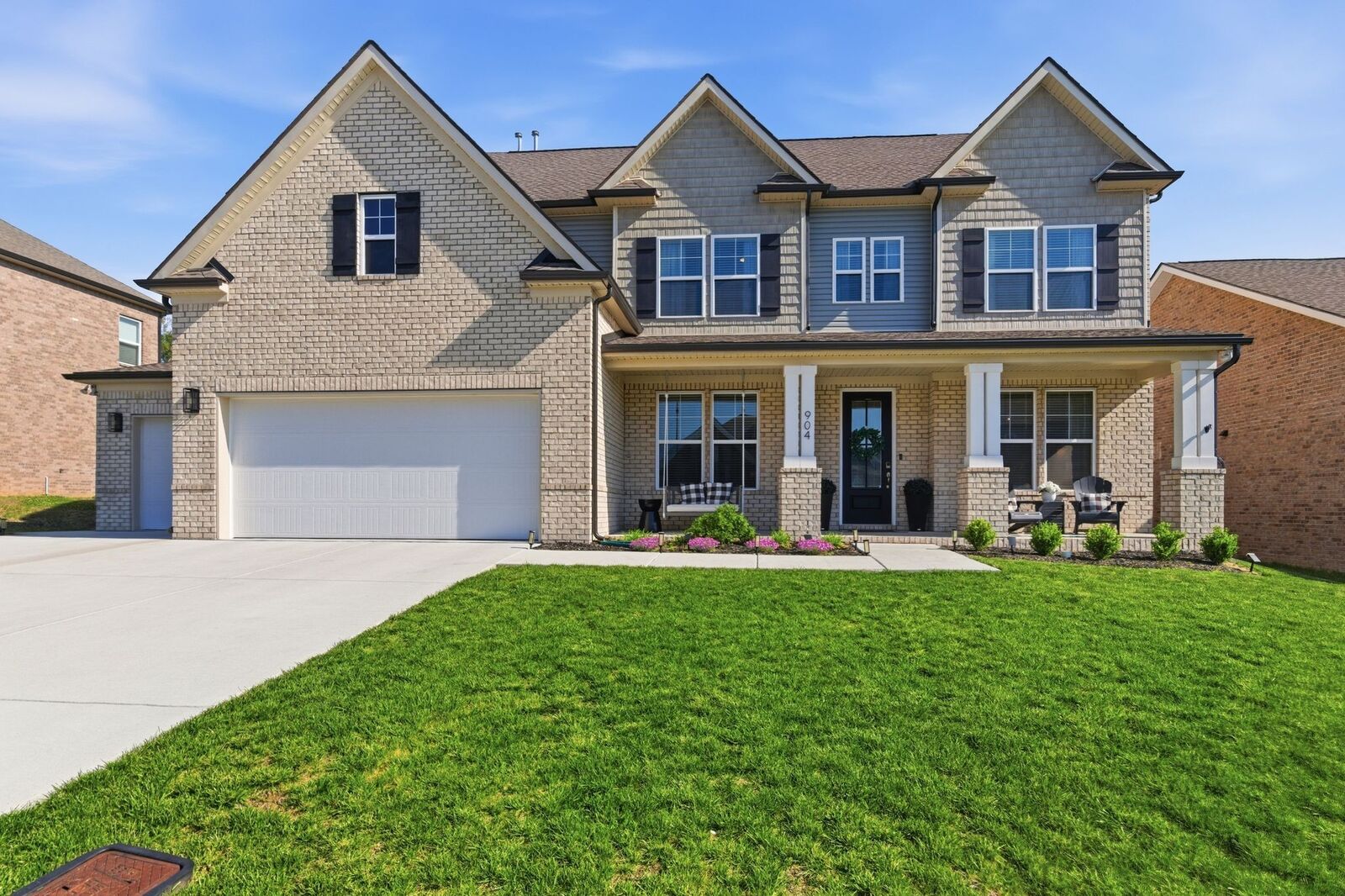 Property Photo: 904 Carnation Dr TN 37167