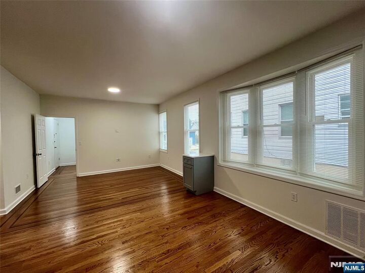 Property Photo:  156 Prospect Avenue 1  NJ 07031 