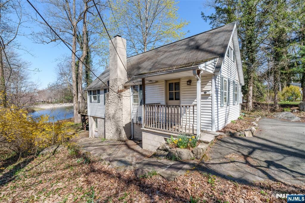 Property Photo:  48 Lakeside Trail  NJ 07405 