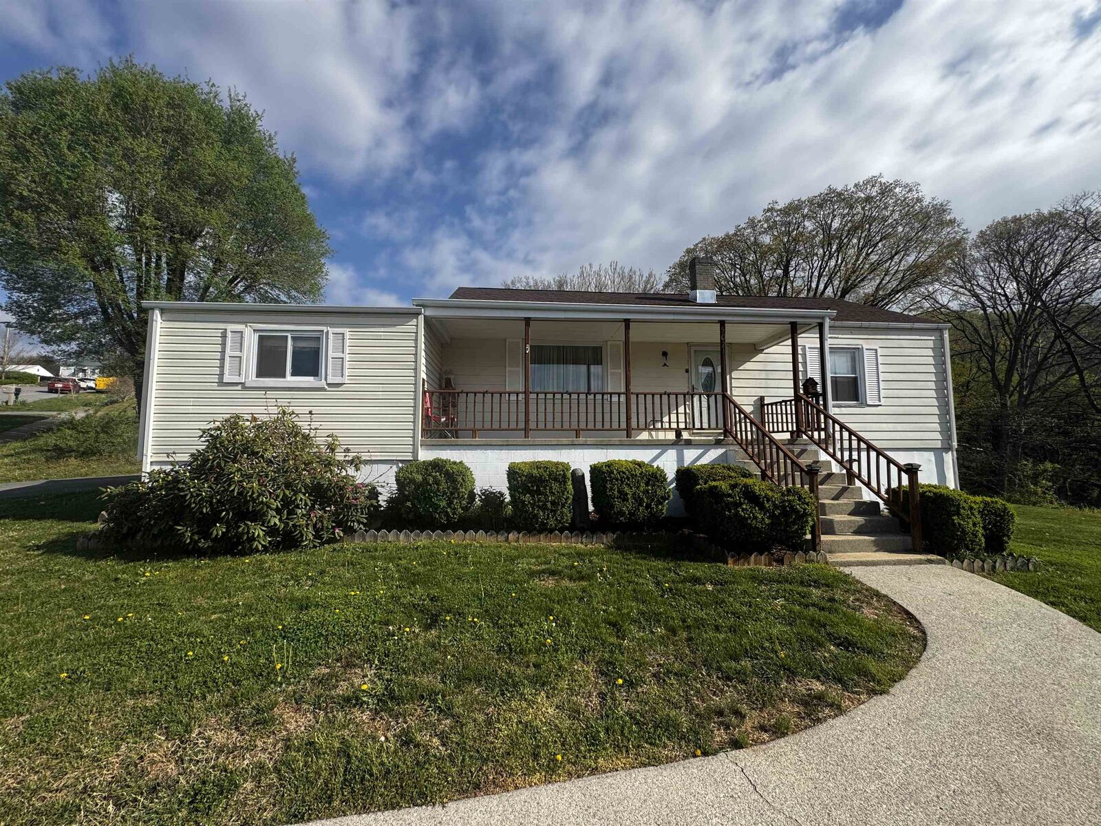 Property Photo:  502 Hopkins Drive  VA 24124 