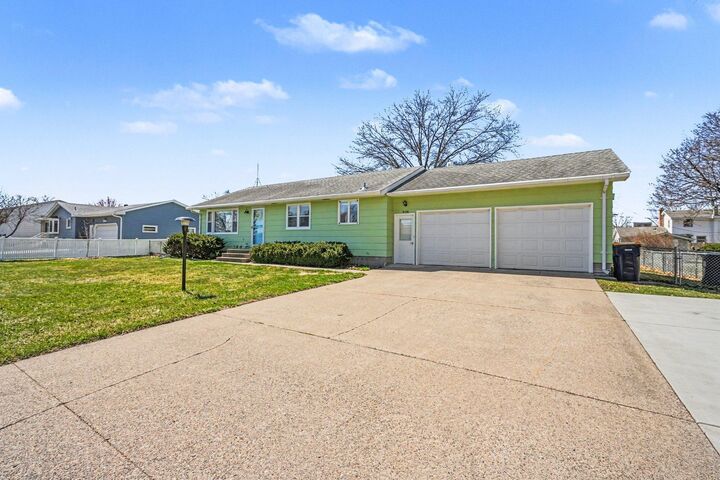 Property Photo: 908 10th Street MN 55024