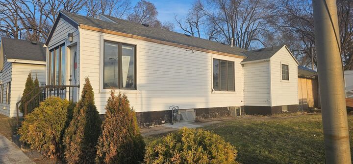 Property Photo: 906 1st Avenue E MN 55379