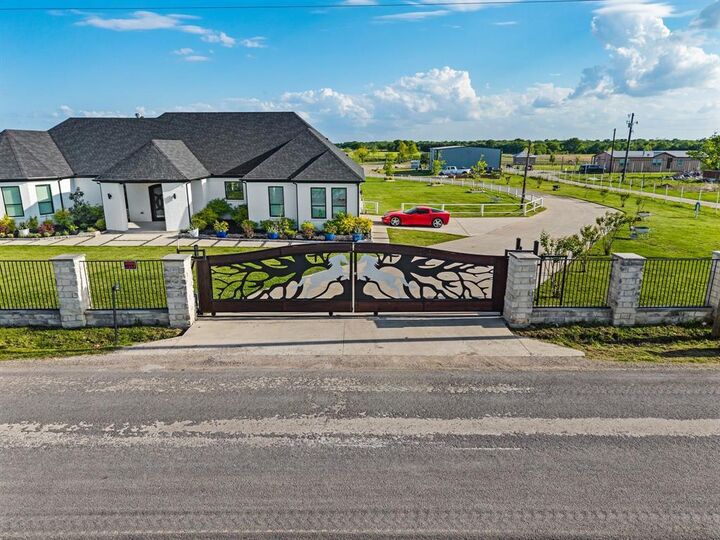 Property Photo:  2764 County Road 2134  TX 75135 