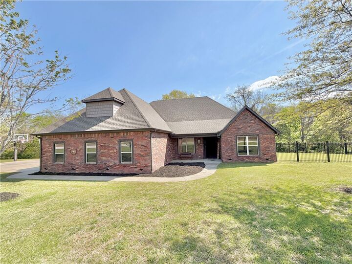 Property Photo:  508 Candlelight Circle  AR 72762 