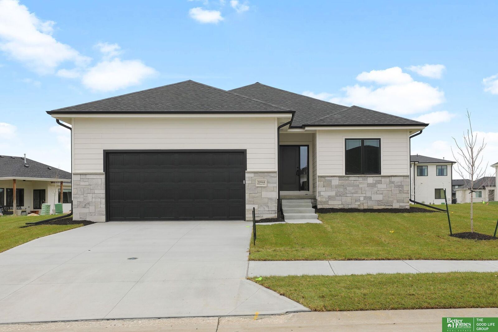 Property Photo: 20944 Ellison Avenue NE 68022