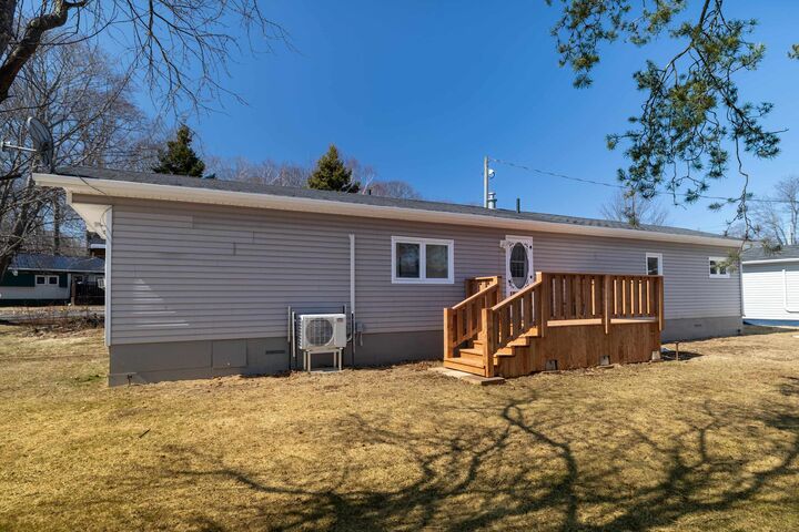 Property Photo:  9 Oakwood Crescent  PE C1A 6P9 