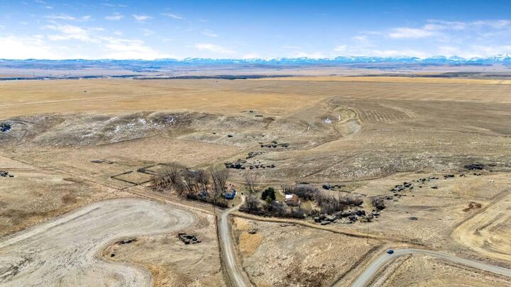 Property Photo:  658119 56 Street E  AB T1V 1M6 