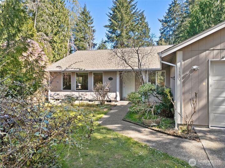 Property Photo:  1350 E Saint Andrews  N  WA 98584 