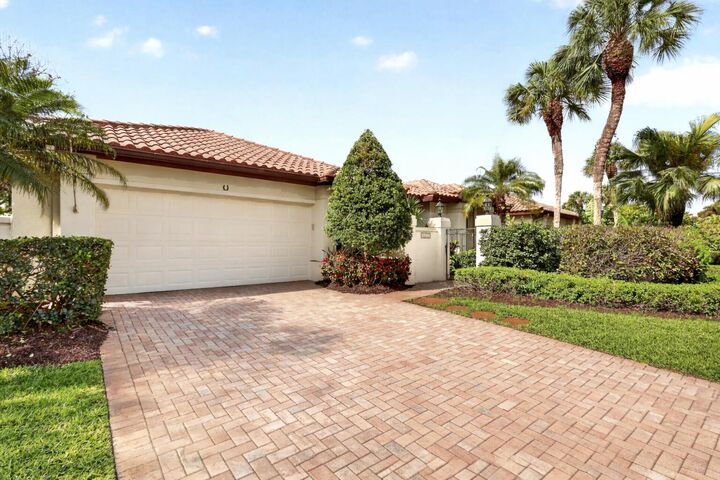 Property Photo:  5422 SE Meredith Terrace  FL 34997 