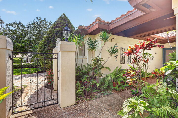 Property Photo:  5422 SE Meredith Terrace  FL 34997 